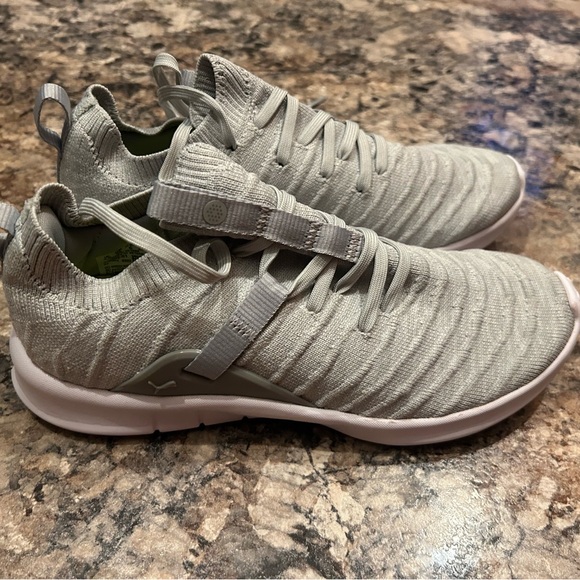 Ladies Puma Golf - Picture 1 of 4
